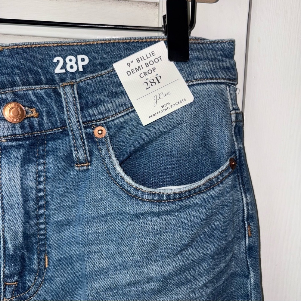 NWT J. Crew 9" demi-boot crop jean in Christy wash size 28 Petite Distressed - Picture 4 of 9
